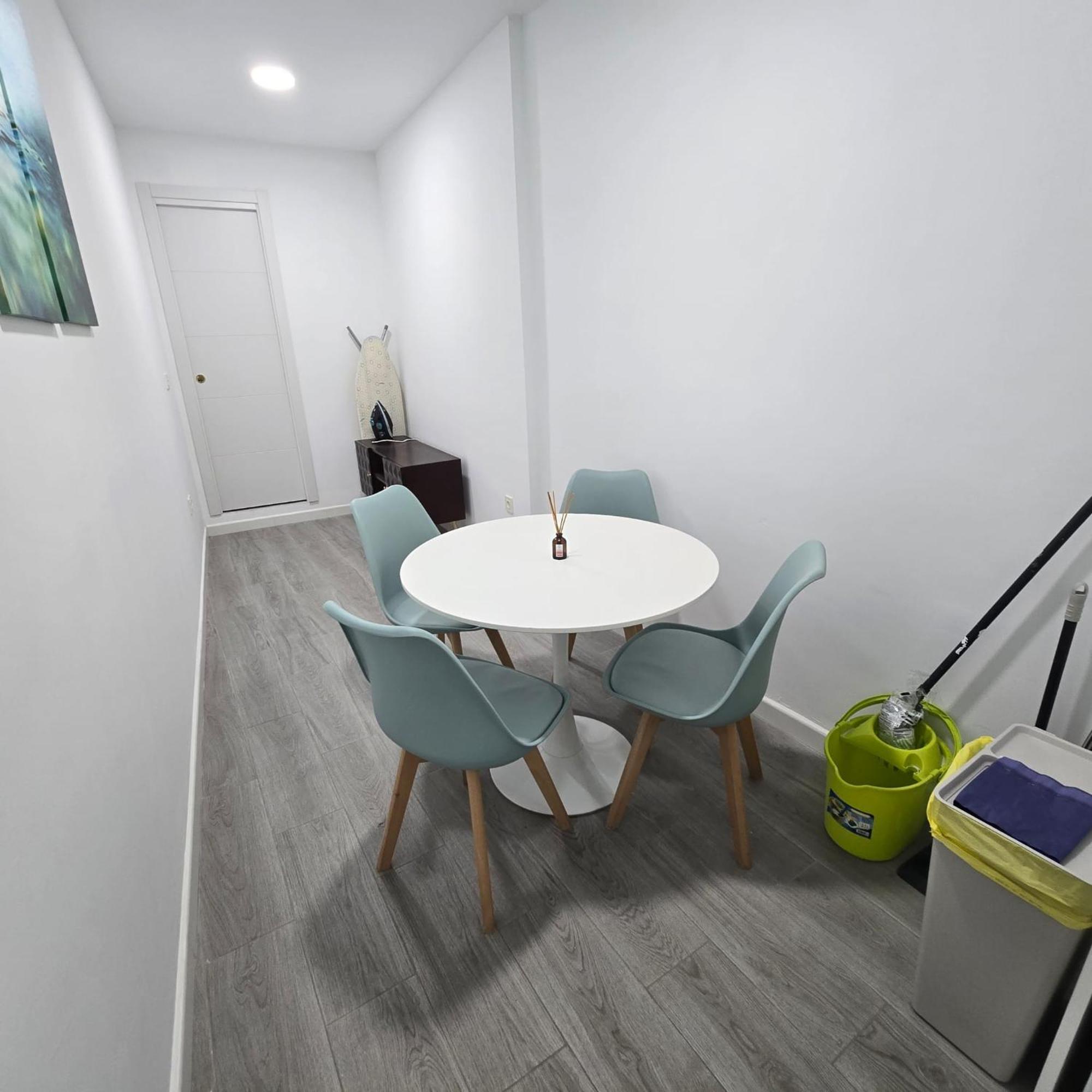2 Rooms Con Terraza Малага Екстер'єр фото